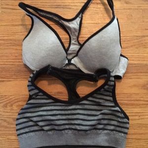 Set of two workout bras